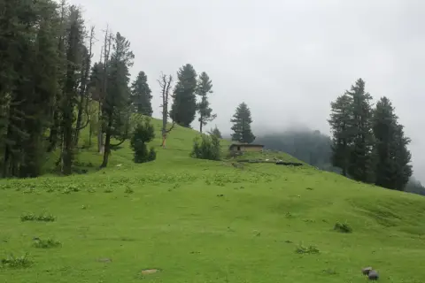 Grand Kashmir - Four Valleys plus Doodhpathri (6N/7D)