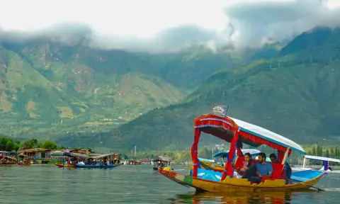 Kashmir Honeymoon Deluxe - Srinagar, Gulmarg, Pahalgam (5N/6D)
